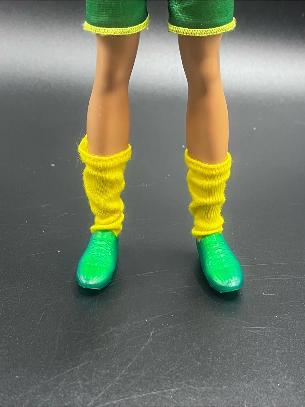 Mattel Barbie Ken Soccer Player Football Futbol World Cup Green Yellow Jersey